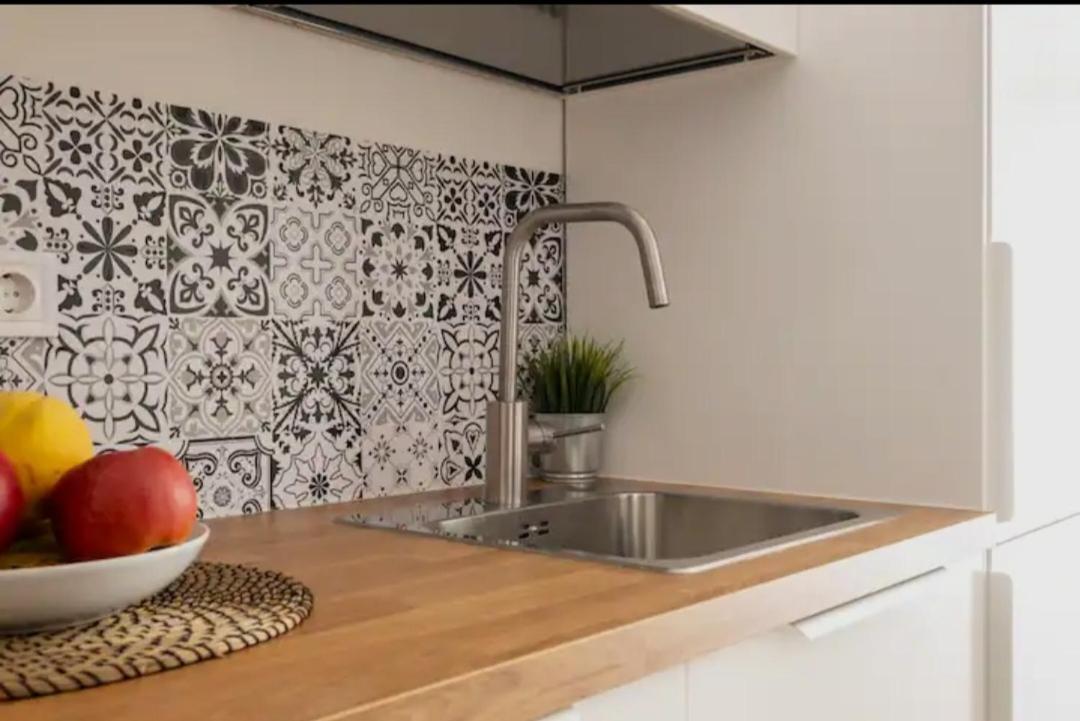 Apartment Close To The Beach 산트 아드리아 데 베소스 외부 사진