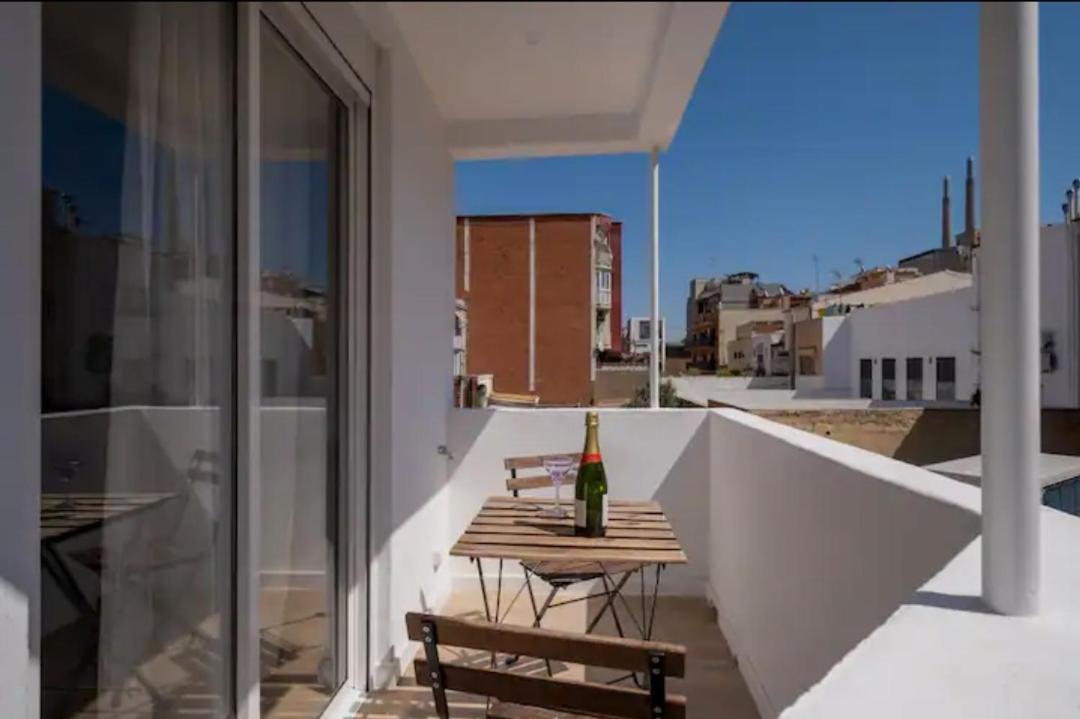 Apartment Close To The Beach 산트 아드리아 데 베소스 외부 사진