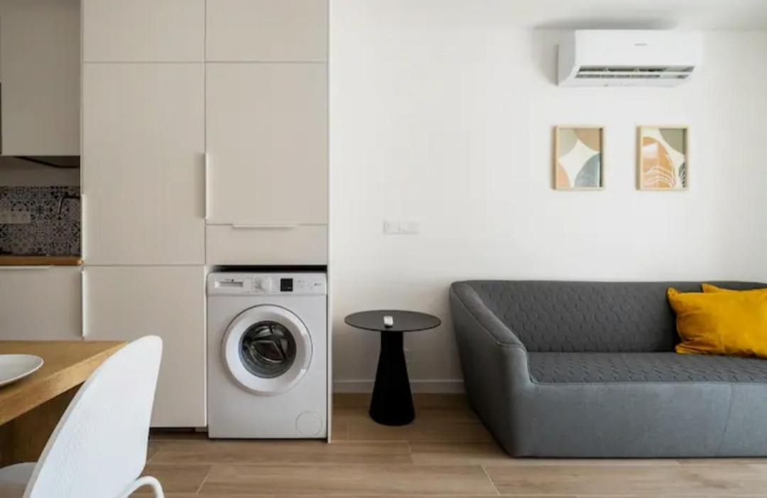Apartment Close To The Beach 산트 아드리아 데 베소스 외부 사진
